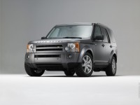 Land Rover Discovery 3 photo